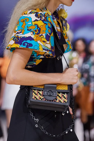 Look 106